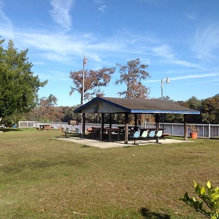 Suwannee Gables Hotel Old Town Buitenkant foto