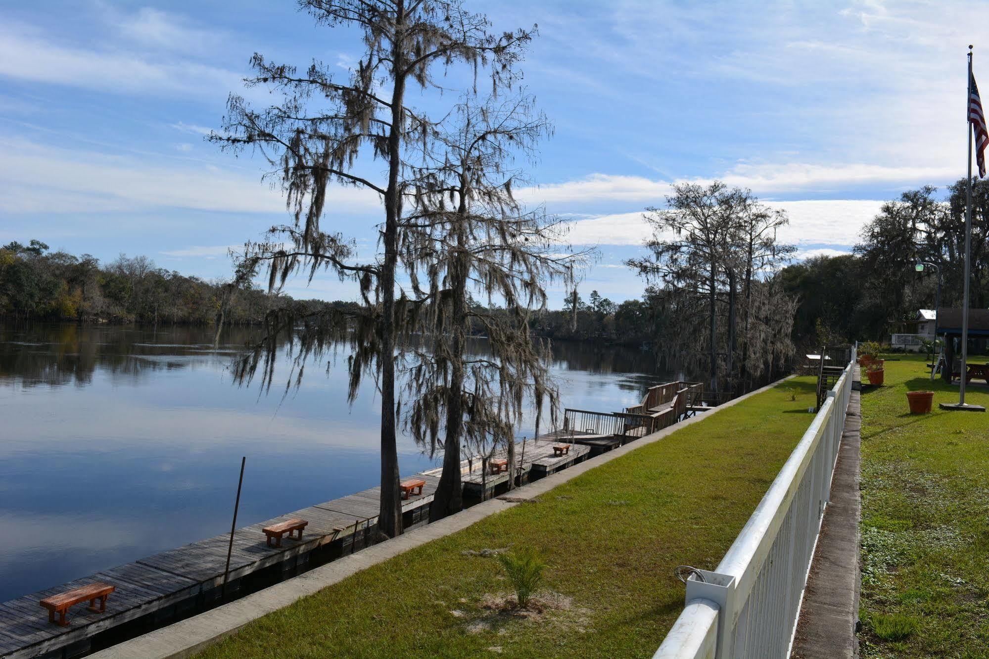 Suwannee Gables Hotel Old Town Buitenkant foto